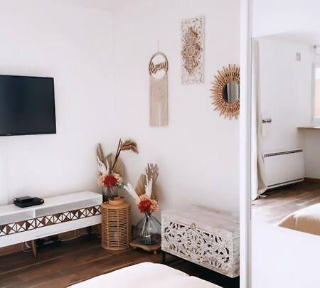 Le Magnifique Apartment Вилпаризи Екстериор снимка