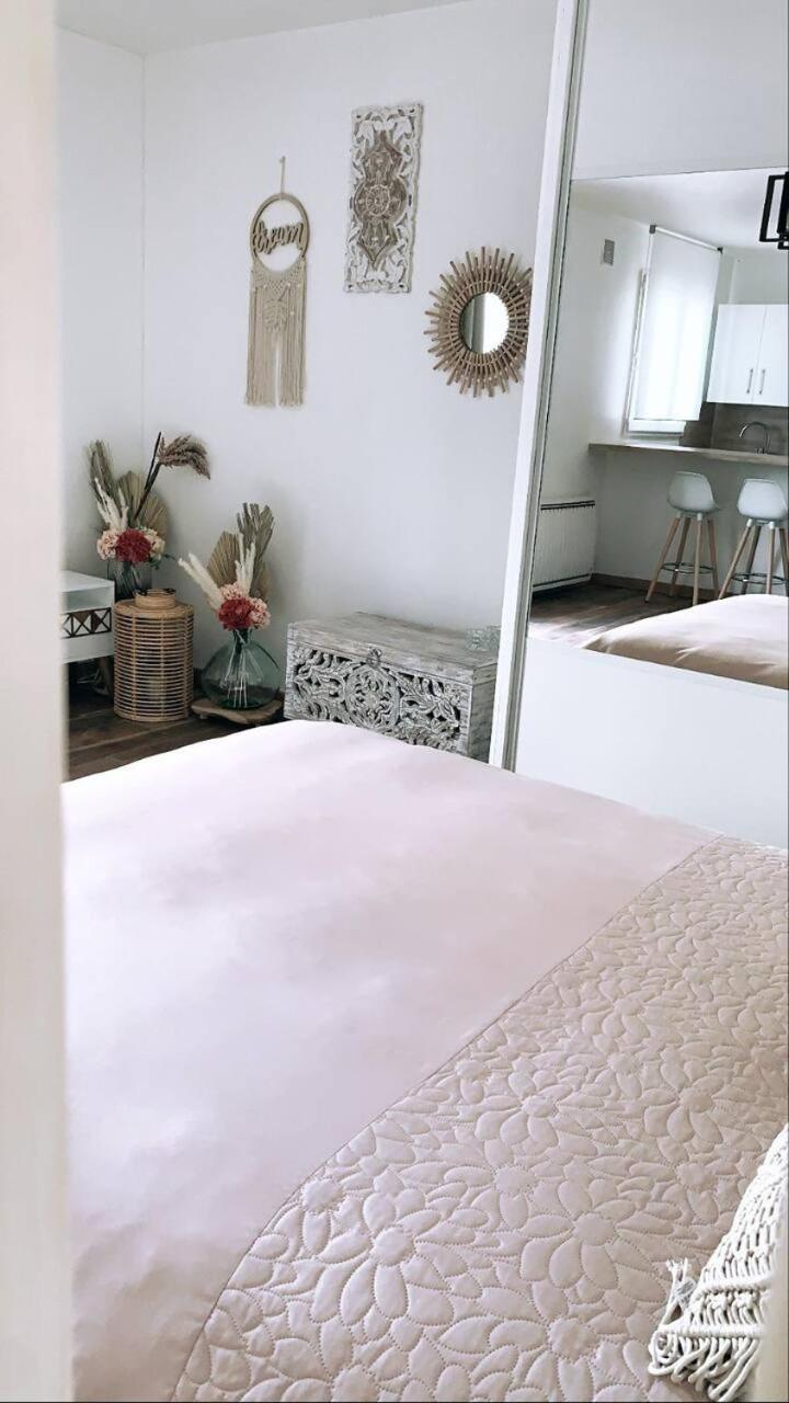 Le Magnifique Apartment Вилпаризи Екстериор снимка